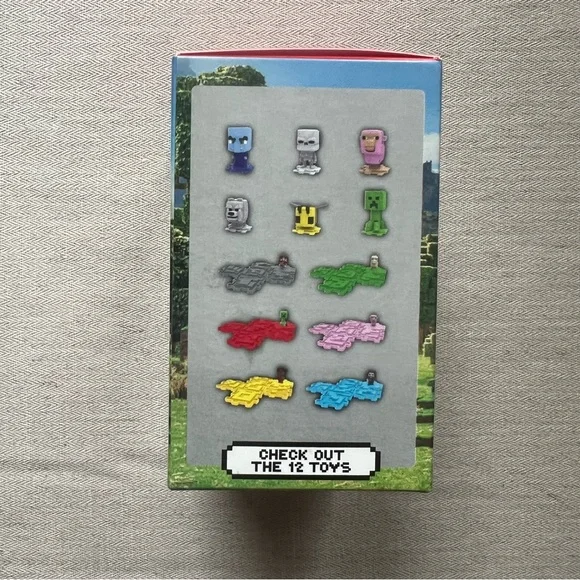 McDonald’s Happy Meal A Minecraft Movie Toy - Dennis Wolf Figure - Gray - Picture 3 of 4